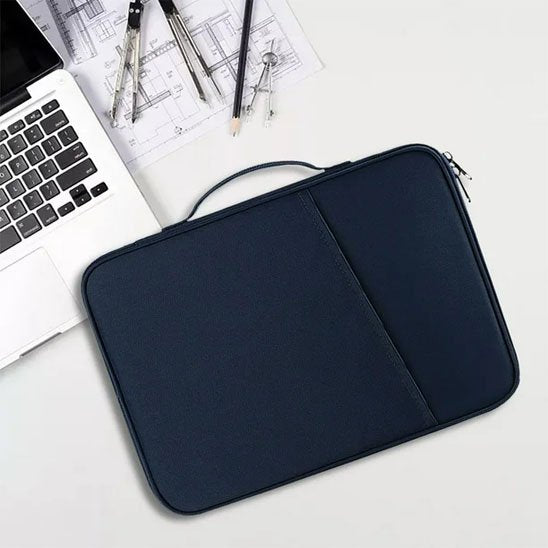 Housse ordinateur  Praticité et élégance, design minimaliste, lignes épurées
