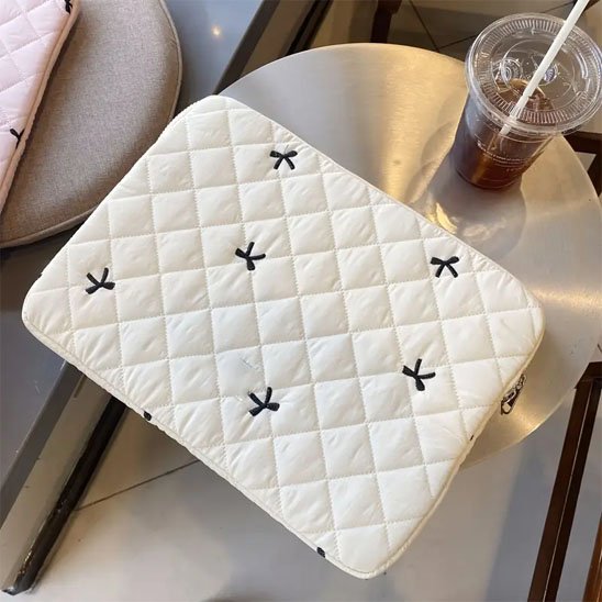 Housse pour ordinateur Rembourrée Élégante, coloris blanc