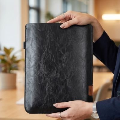 Housse tablette  Élégance Protect de couleur noir brillant, différente tailles