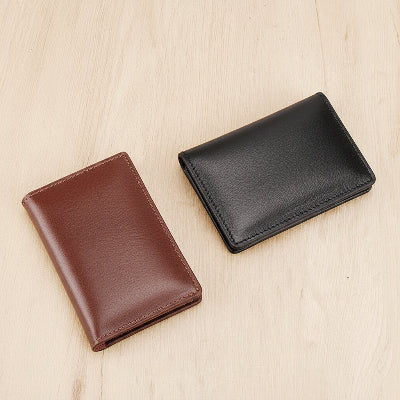 Porte carte Cuir Véritable en deux coloris noir et marron