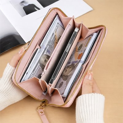 Portefeuille femme​ Élégance Moderne, son intérieur compartiment pour carte, téléphone, monnaies et billets
