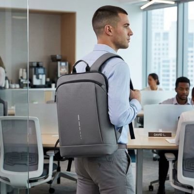 Sac à dos ordinateur portable  Léger Elégant,  tissu résistant à l'eau pour protéger vos équipements électroniques 