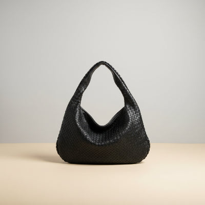 Sac à main bandoulière Tissé Élégant en coloris noir intemporel