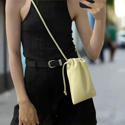 Sac à Main  bandoulière Jaune Elégant, sa fermeture cordon