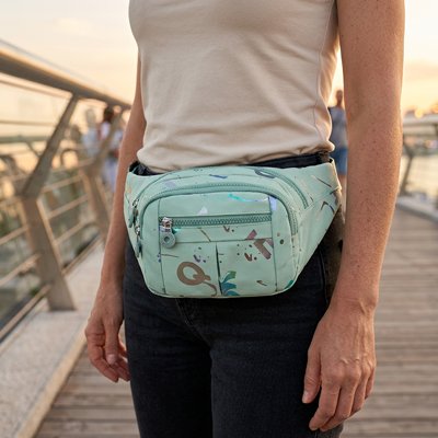 Sac banane femme Pratique et Stylé, couleur vert menthe, poids minimal pour un confort optimal