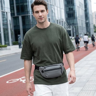 Sac banane homme Stylé et imperméable à  plusieurs poches zippées