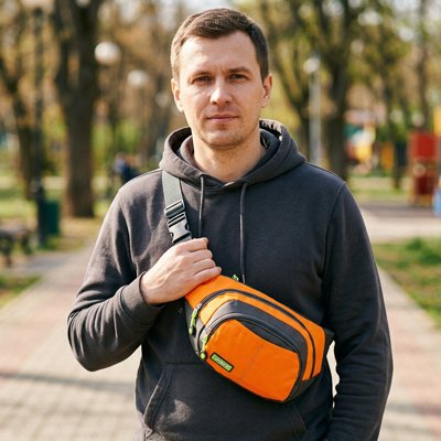 Sac banane homme  Pratique en Couleurs, porté en bandoulière