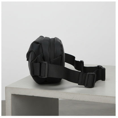 Vue de profil du sac banane homme