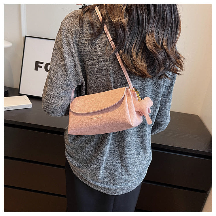 Sac bandoulière femme Élégance Organisé , porté à l'épaule