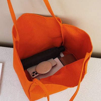 Sac cabas femme Tendance Orange son intérieur spacieux
