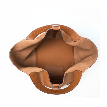  Intérieur du sac en cuir en bandoulière élégance