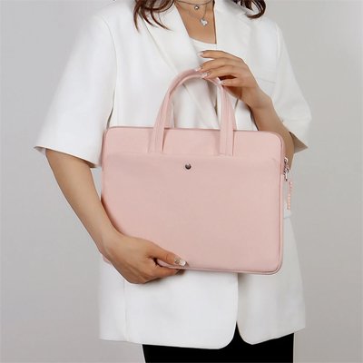 Sac ordinateur femme design minimaliste élégant