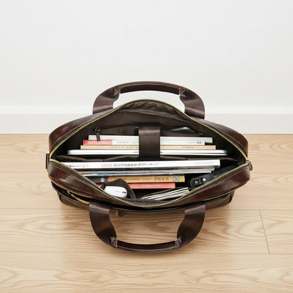  Intérieur du sac ordinateur homme en cuir avec compartiments organisés