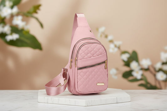 Utilisation pratique de la sacoche Oxford Élégance avec accès rapide à la poche téléphone et boucle écouteurs