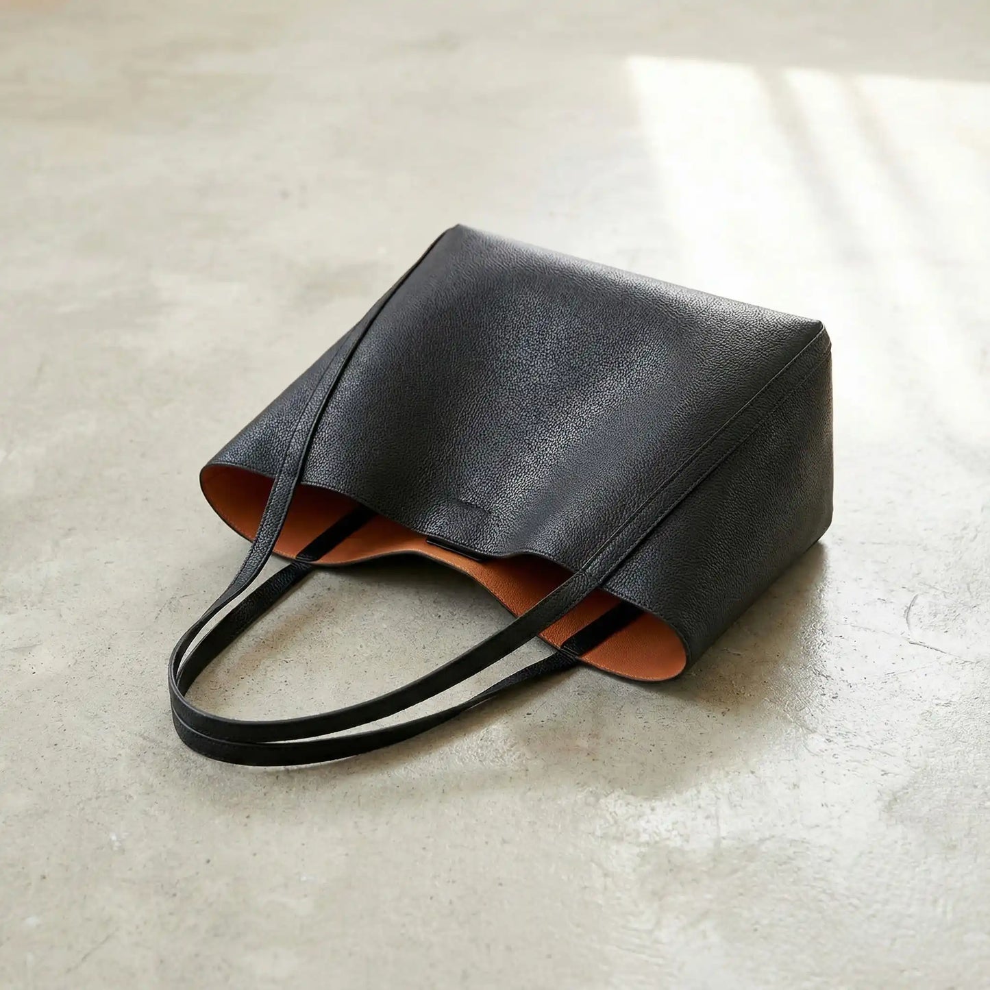 sacs cabas et ses  anses, pratique pour le porter à l'épaule ou au bras