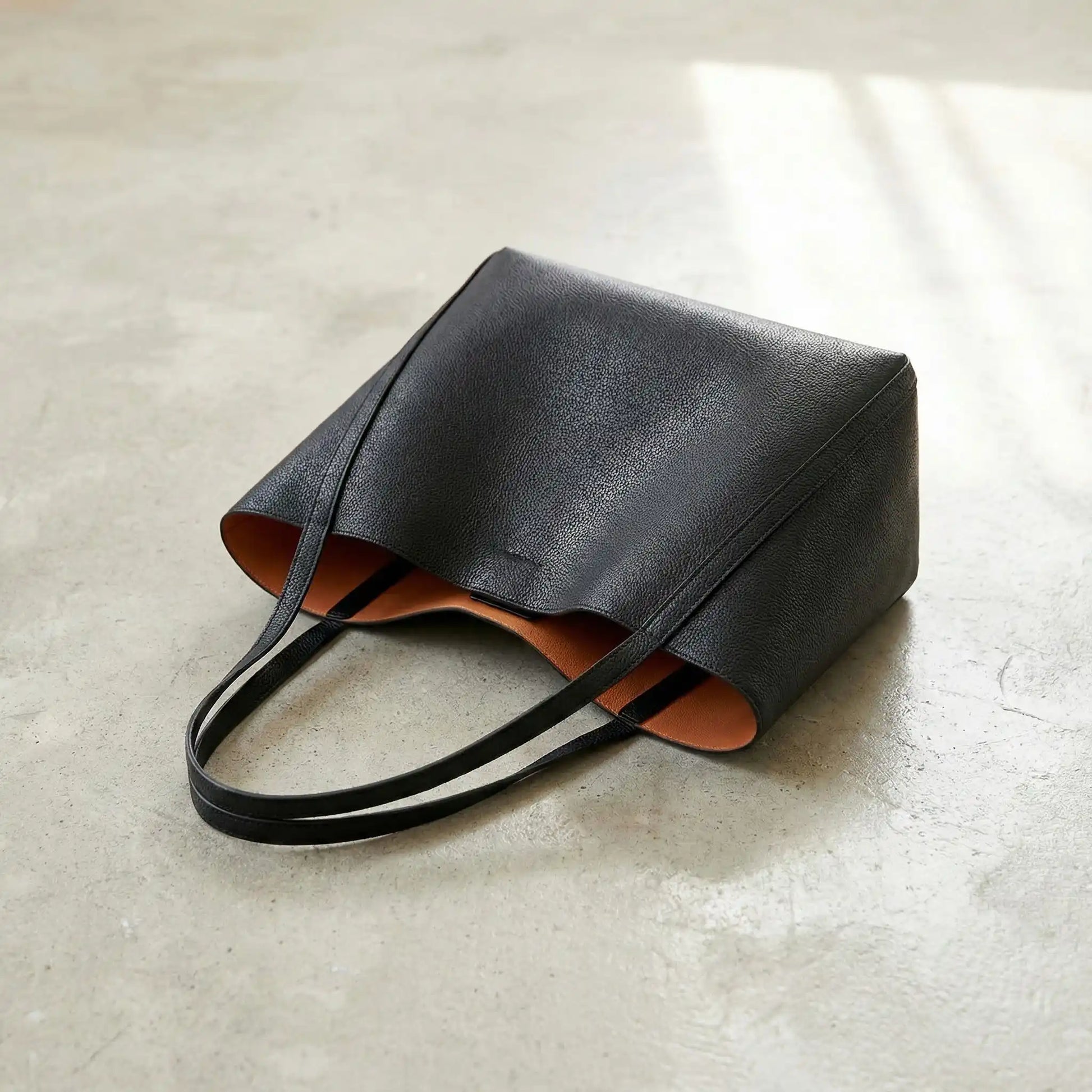 sacs cabas et ses  anses, pratique pour le porter à l'épaule ou au bras